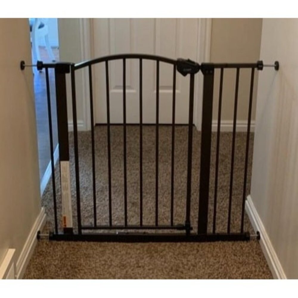 New Easy Step Arched Dcor Walk Thru Baby Gate, Includes 4-Inch Extension Kit